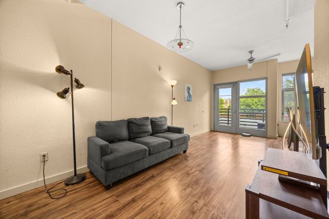 APT-303 - 711 W 26 Th St, Condo with 2 bedrooms, 2 bathrooms and 1 parking in Austin TX | Image 12