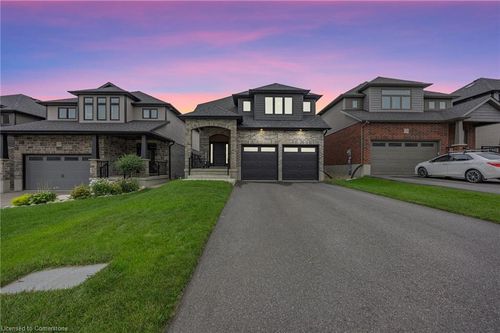 16 Tindall Cres, Grand Valley, ON, L9W7R8 | Card Image