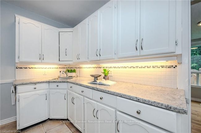 28 Winston Cres, House other with 3 bedrooms, 2 bathrooms and 1 parking in Guelph ON | Image 8