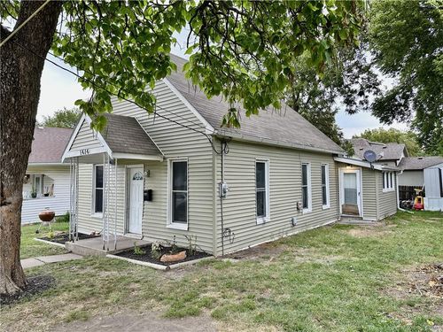 1414 Cedar St, Trenton, MO, 64683-1656 | Card Image