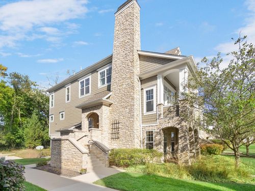 98 W Kennedy Ln, Hinsdale, IL, 60521-4587 | Card Image