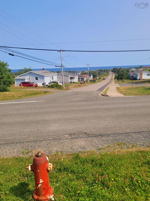 617 Donkin Highway, Donkin, NS, B1A6N7 | Card Image