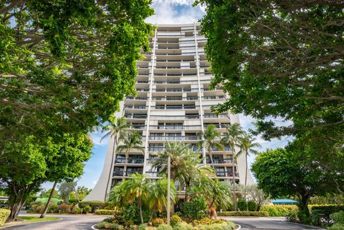 1505-2400 Presidential Way, West Palm Beach, FL, 33401-1327 | Card Image