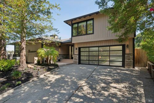 211 Fairway Drive, Novato, CA, 94949 | Card Image