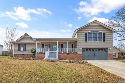 525 10th St Nw, Arab, AL, 35016-1802 | Card Image