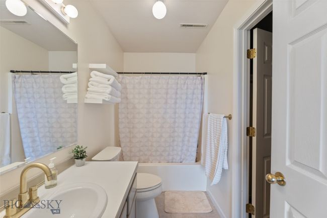Master Bathroom | Image 15