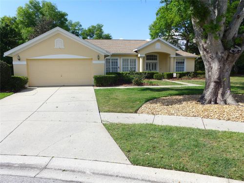 9003 Oakcrest Cir, Mount Dora, FL, 32757-9109 | Card Image