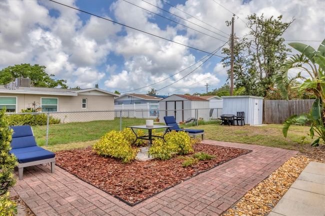 2402 33 Rd St W, House other with 3 bedrooms, 2 bathrooms and null parking in BRADENTON FL | Image 25