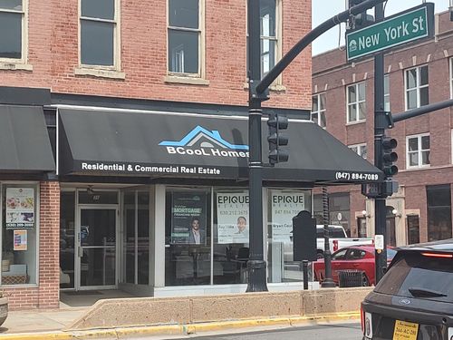 36 N Broadway, Aurora, IL, 60505-3312 | Card Image