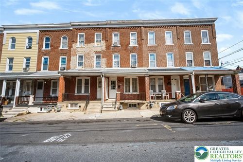 817 N Penn St, Allentown, PA, 18102-1711 | Card Image