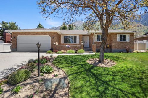 11499 S High Mountain Dr, Sandy, UT, 84092-5675 | Card Image