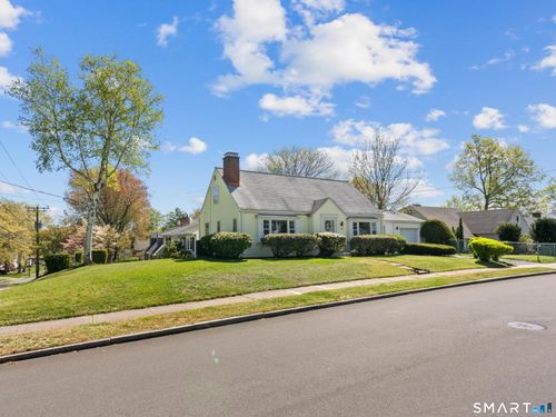 178 Clifton Ave, West Hartford, CT, 06107-1722 | Card Image
