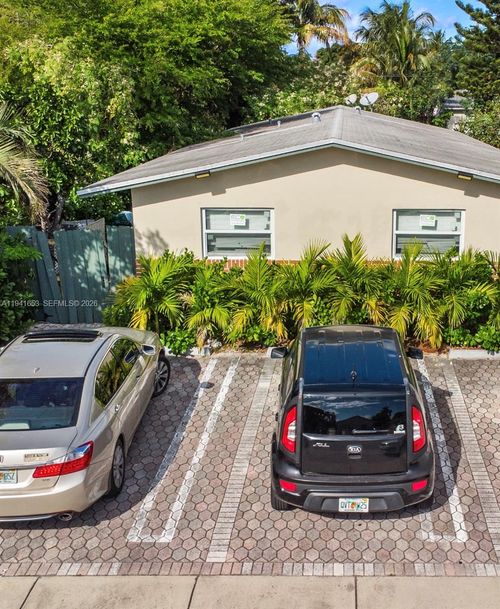 2-441 Ne 30th St, Pompano Beach, FL, 33064-4520 | Card Image
