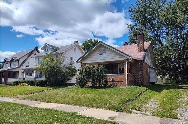 Belle Vista Ave, Youngstown, OH 44509