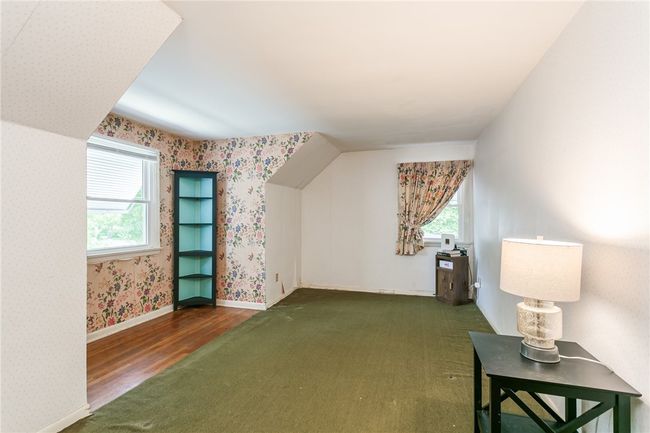 3 bedrooms upstairs in the main unit | Image 33