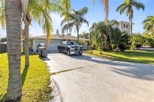 4542 E Riverside Drive, FORT MYERS, FL, 33905 | Card Image