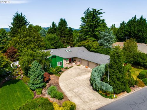 2221 Nw Doral St, McMinnville, OR, 97128-2463 | Card Image
