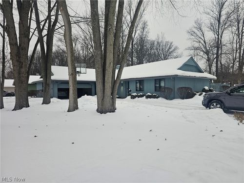 21586 Little Brook Way, Strongsville, OH, 44149-2267 | Card Image