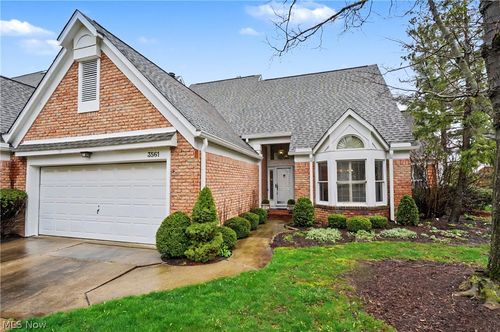 3561 Sparrow Pond Ln, Akron, OH, 44333-1773 | Card Image