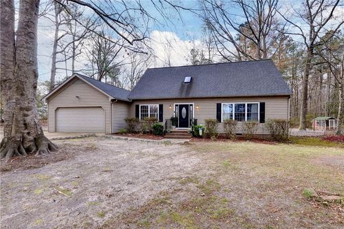 3592 Woodstock Rd, Gloucester, VA, 23061-3044 | Card Image