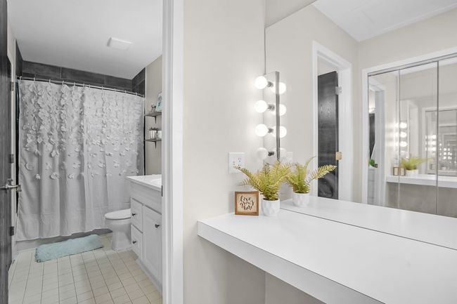 525 Winwood Cir, Condo with 2 bedrooms, 2 bathrooms and null parking in Walled Lake MI | Image 26