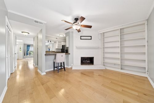 b129-4001 Anderson Rd, Nashville, TN, 37217 | Card Image