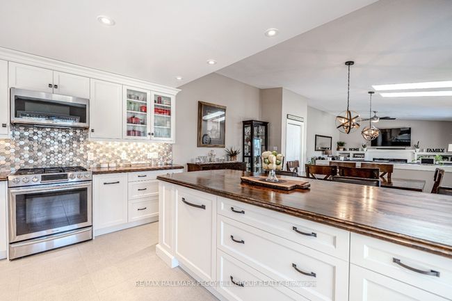 99 King Rd, House other with 3 bedrooms, 3 bathrooms and 10 parking in Tay ON | Image 7