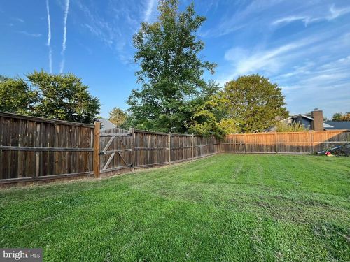 111 Park Hill Ln, STERLING, VA, 20164-1320 | Card Image