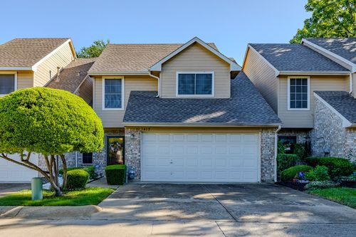 415 Oak Leaf Dr, Duncanville, TX, 75137-3151 | Card Image
