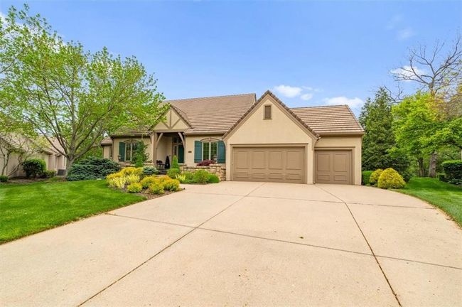 2100 W 115 Th St, House other with 4 bedrooms, 5 bathrooms and null parking in Leawood KS | Image 4