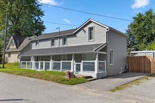 30 Pier St, Caesarea, ON, L0B1E0 | Card Image