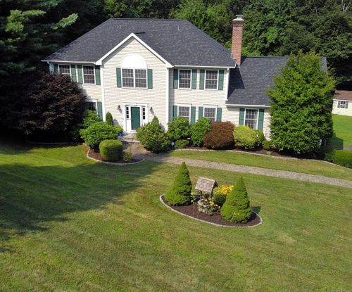 6 Shadow Ridge Cir, Newtown, CT, 06470-1060 | Card Image
