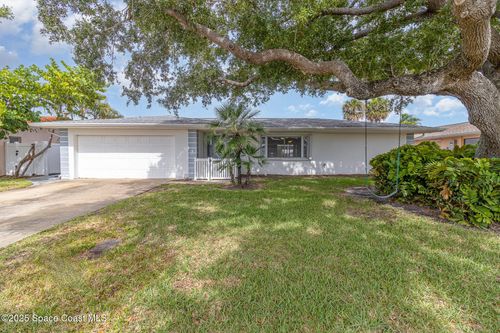 55 Yacht Haven Dr, Cocoa Beach, FL, 32931-2622 | Card Image