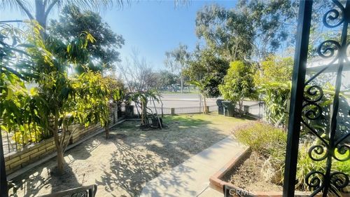 3329 Del Amo Blvd, Lakewood, CA, 90712-3029 | Card Image