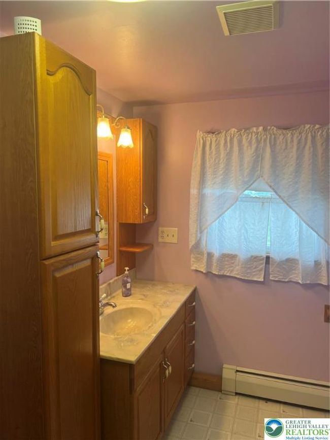 1241 Cedarville Rd, House other with 3 bedrooms, 2 bathrooms and null parking in Williams Twp PA | Image 10