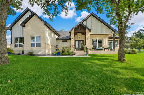 116 Timber Hts, La Vernia, TX, 78121-0146 | Card Image