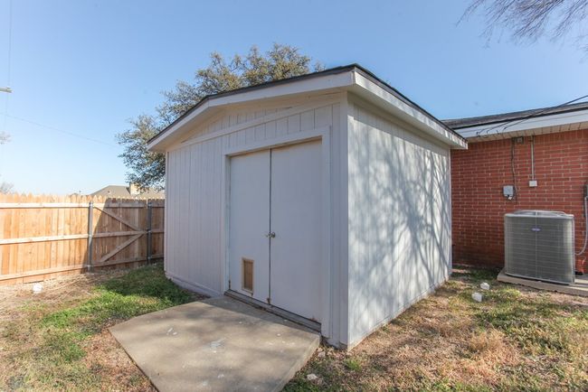 10 Glenwick Cv, House other with 3 bedrooms, 3 bathrooms and 2 parking in Big Spring TX | Image 36