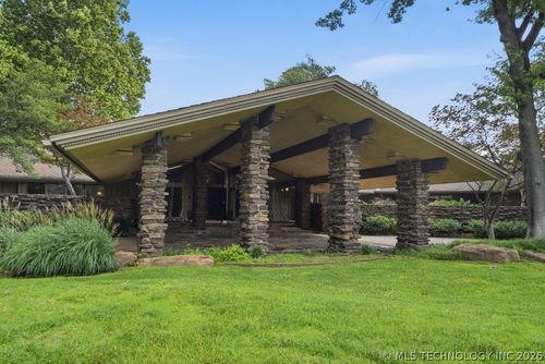 3701 S Atlanta Pl, Tulsa, OK, 74105-3526 | Card Image
