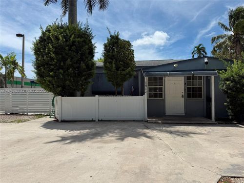 1-1812 Coolidge St, Hollywood, FL, 33020-2424 | Card Image