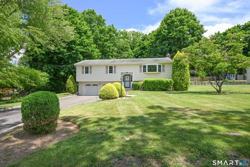 9 Crestwood Drive, Danbury, CT, 06811 | Card Image
