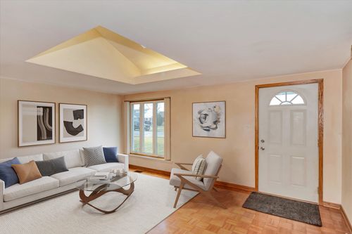 8859 S Main St, Hometown, IL, 60456-1149 | Card Image