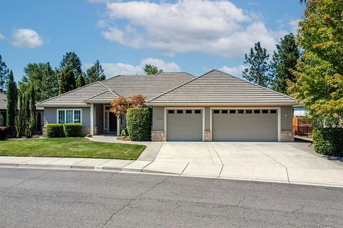 250 Briarwood Ln, Medford, OR, 97504-9081 | Card Image