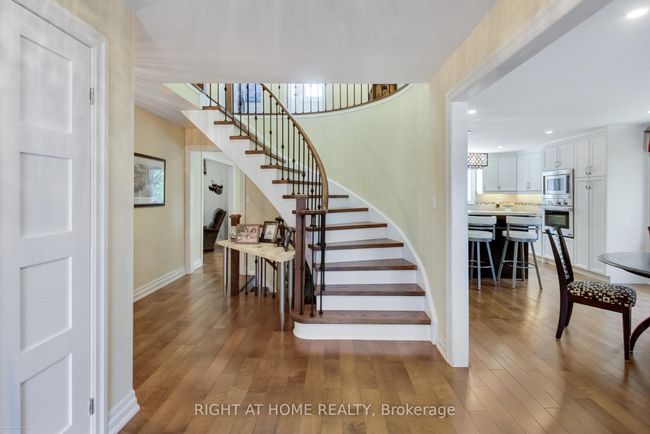 25 Ransom St, House other with 4 bedrooms, 5 bathrooms and 4 parking in Aurora ON | Image 6