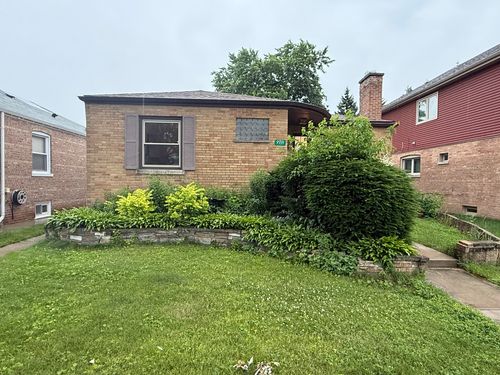 9559 S Mozart Ave, Evergreen Park, IL, 60805-2707 | Card Image