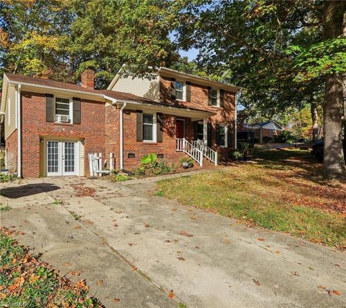 1000 Pineburr Rd, Jamestown, NC, 27282-9026 | Card Image