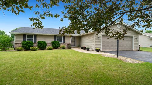 5604 Longest Dr, South Beloit, IL, 61080-9255 | Card Image