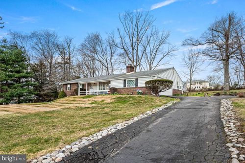 43 Glenview Rd, GLEN MILLS, PA, 19342-1115 | Card Image