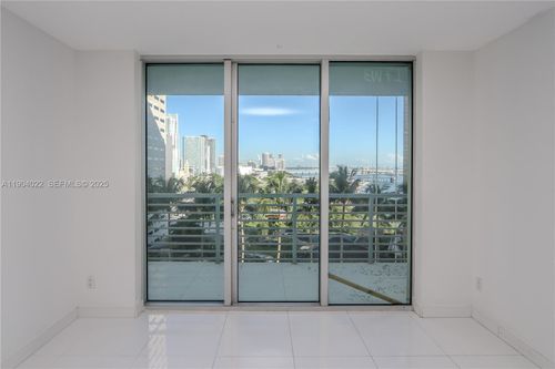 1722-325 S Biscayne Blvd, Miami, FL, 33131-2306 | Card Image