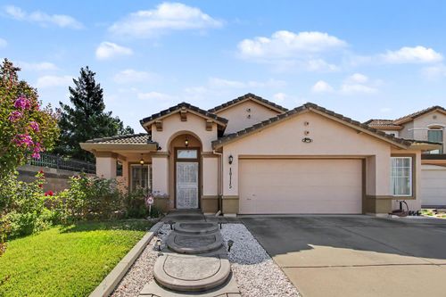 10115 Hampton Oak Dr, Elk Grove, CA, 95624-1348 | Card Image