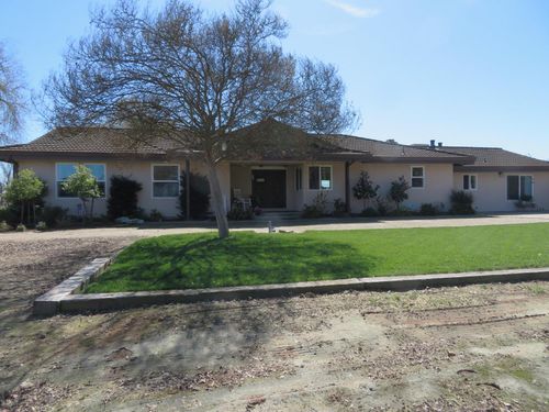 4900 Pleasant Valley Road, Oakdale, CA, 95361 | Card Image